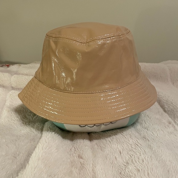 H&M Plastic Beige Bucket Hat - Picture 2 of 5